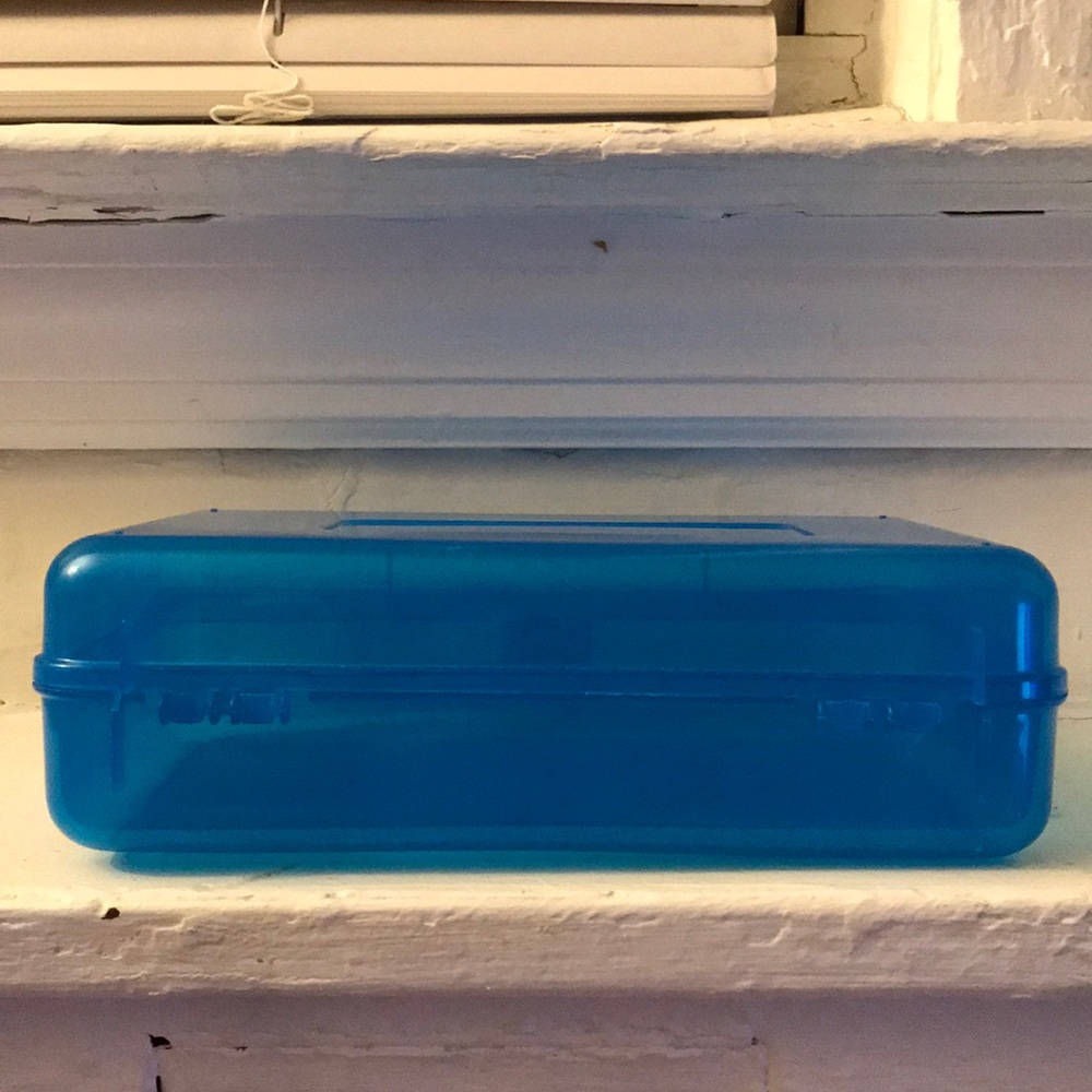 Transparent school container - Picture 6 of 6